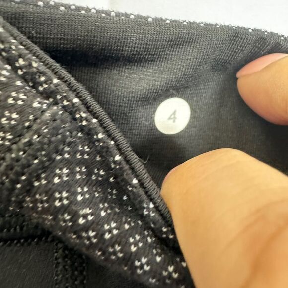 Lululemon Skinny Groove Pant Black - Picture 5 of 8